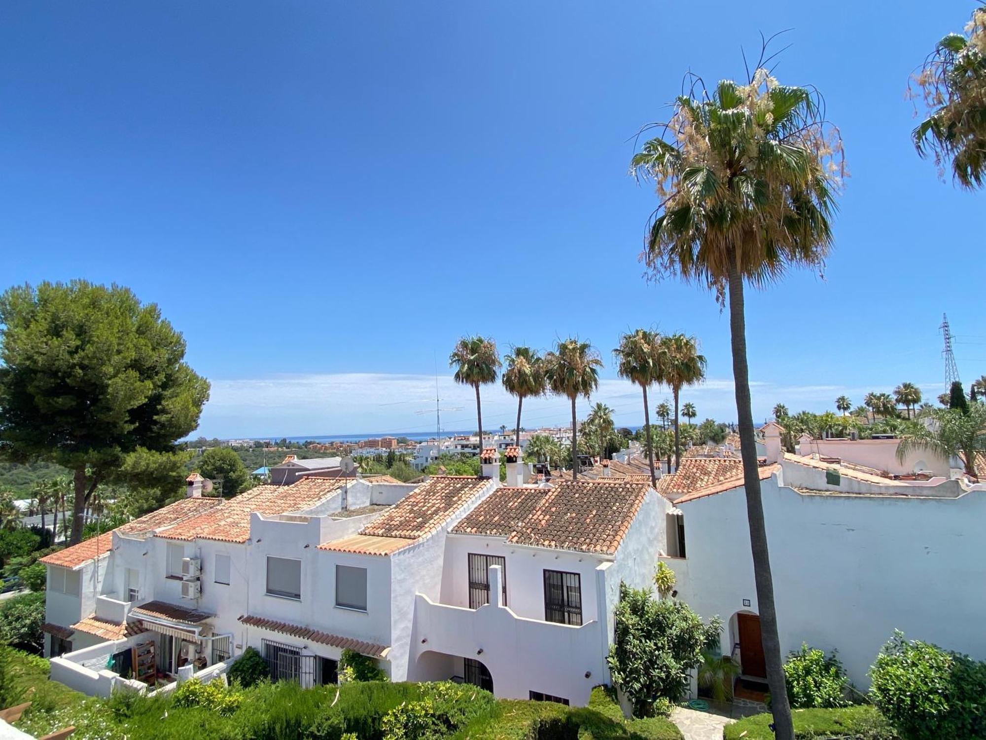 Townhouse W/Sea View & Garden Villa Естепона Екстериор снимка